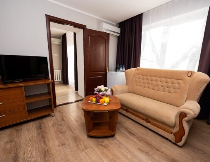 Фэмили 3-комнатный (4+2) - Санаторий «Славутич»