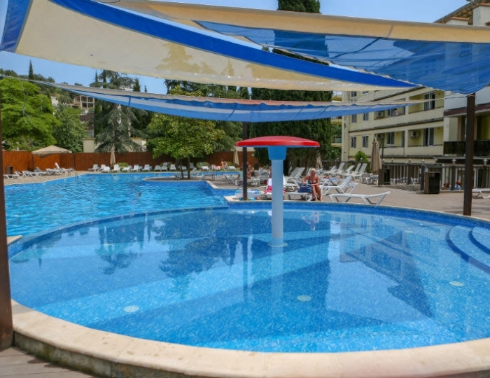 Открытый бассейн - Санаторий «Славутич»